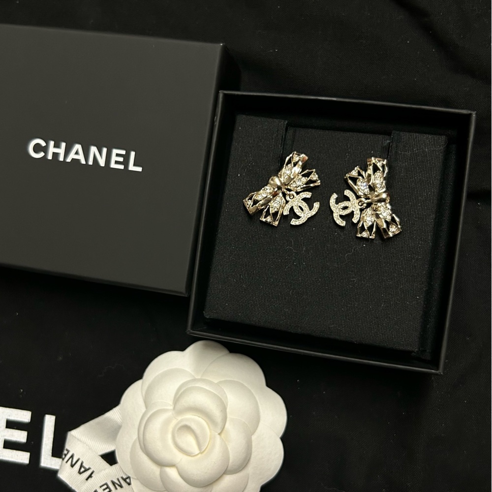CHANEL Earrings Silver and Crystal Logo